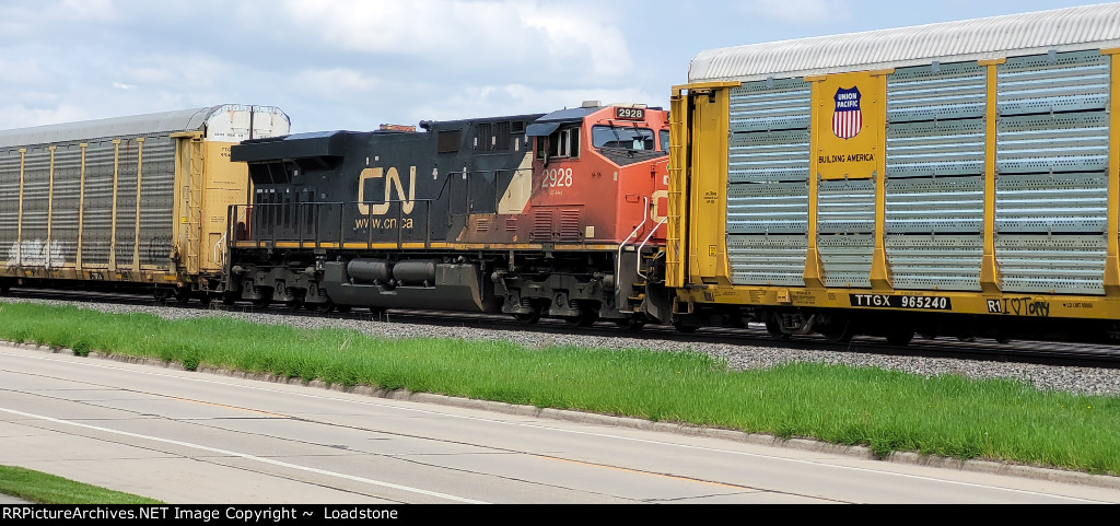 CN 2928 TTGX 965240